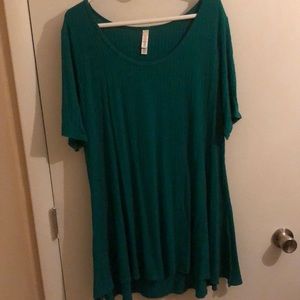 LuLaRoe shirt. Beautiful green